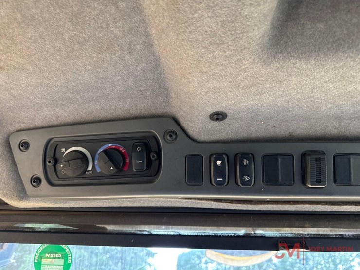 2019-caterpillar-730-image-22