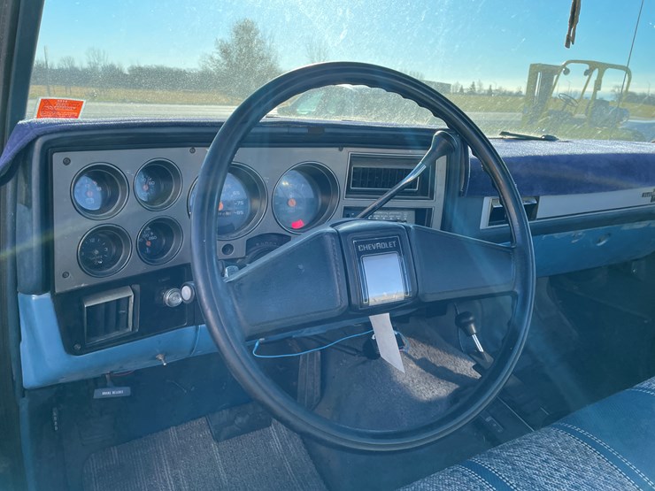 #1076-•-1985-chevy-pickup-truck-(has-wi-title)-image-31