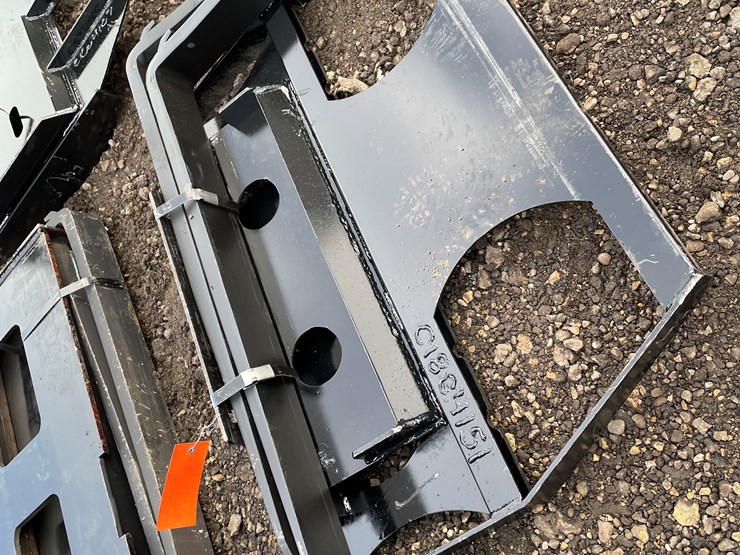 #1216-•-mini-skidsteer-pallet-forks-image-3