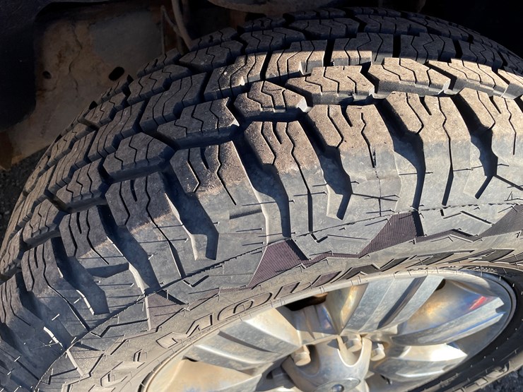 2012-ford-f150-xlt-image-8