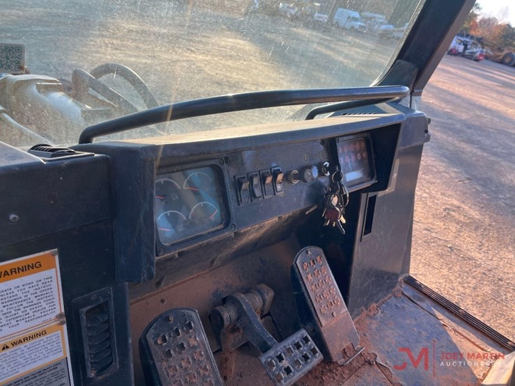 2000-caterpillar-953c-image-16