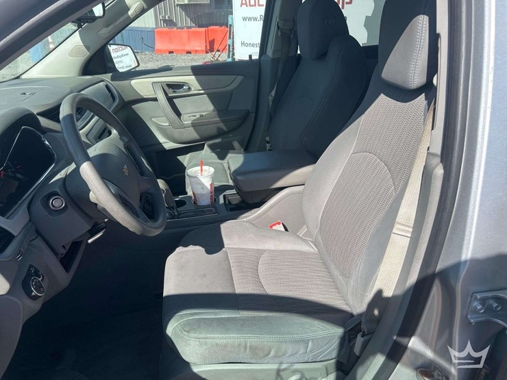 2016-chevrolet-traverse-image-18