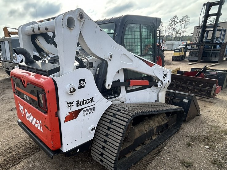 2021-bobcat-t770-image-5