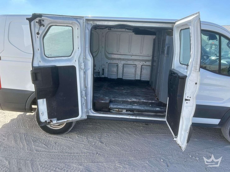 2017-ford-transit-image-23