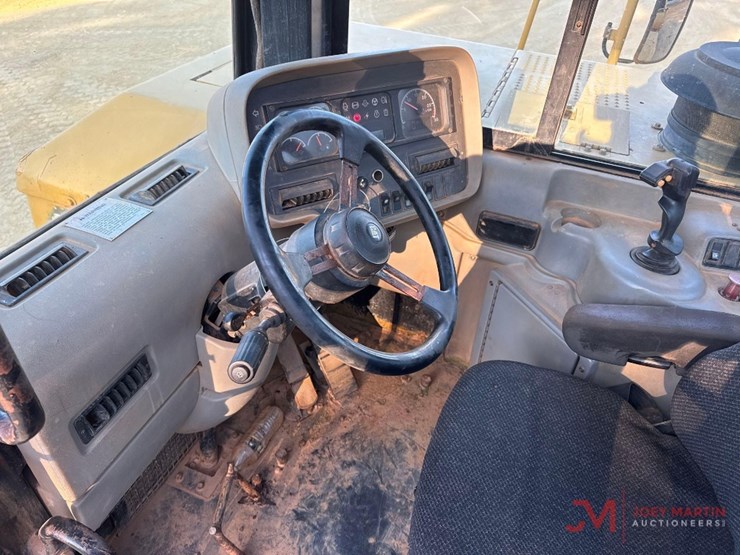 2003-caterpillar-621g-image-31