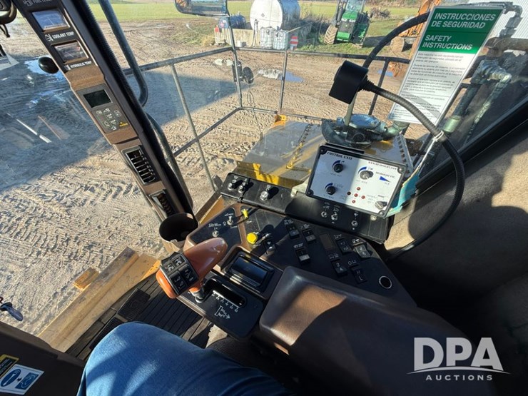 2012-oxbo-8435-image-25