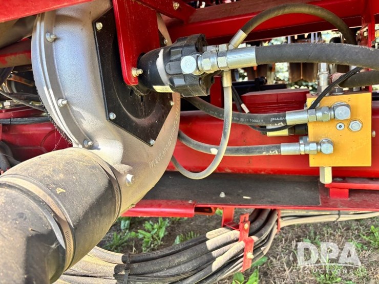 2012-case-ih-1240-image-67