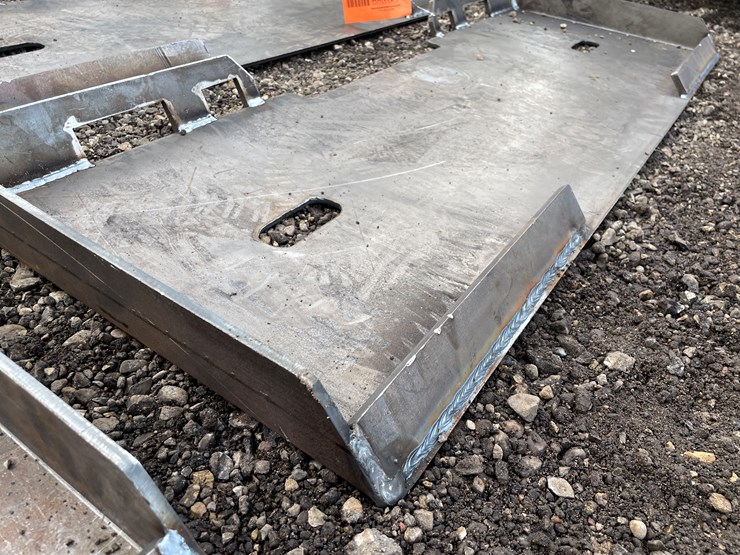 #1220-•-skidsteer-adapter-plates-image-3
