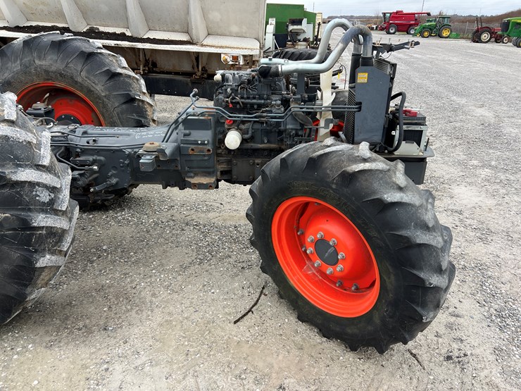 2019-kubota-m5-111-image-3