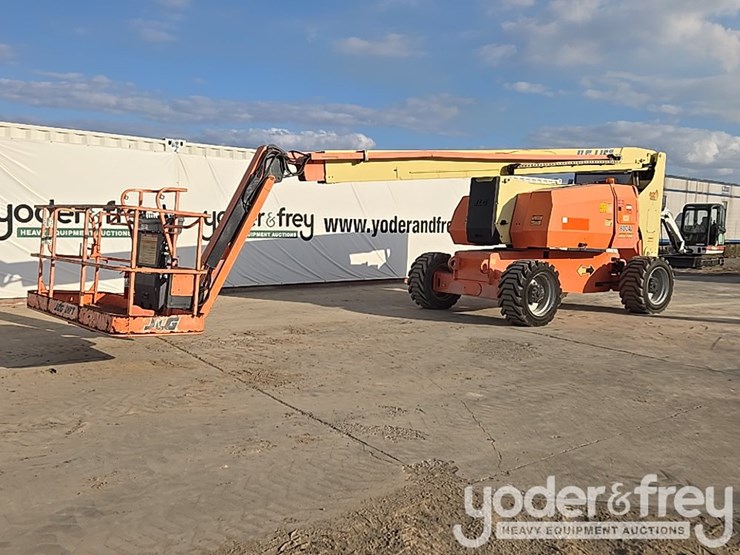 2014-jlg-800aj-image-5