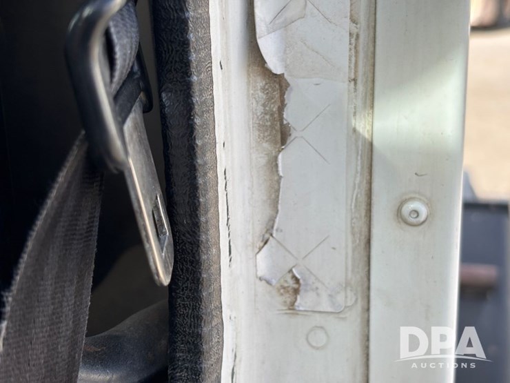 2006-freightliner-day-cab-truck-(gp12099,-unit-802)-image-90