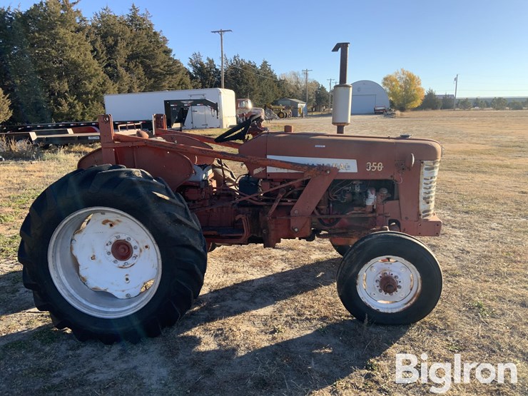 1957-international-350-image-4