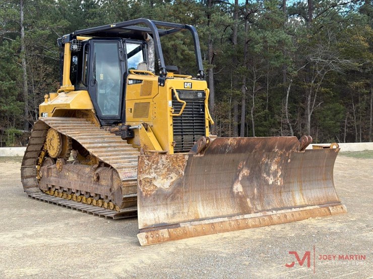 2019-caterpillar-d6n-lgp-image-1
