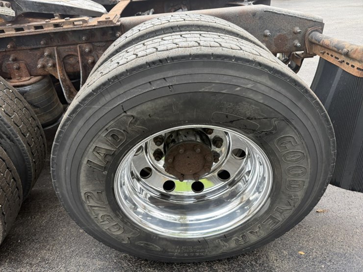 2005-international-8600-image-60