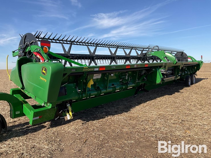 2019-john-deere-745fd-image-7