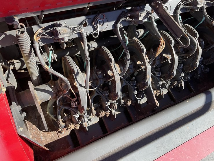 2013-massey-ferguson-2190-image-26