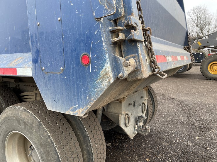 #1059-•-2021-mack-gr104b-quad-axle-dump-truck-(title-in-delay)-image-27