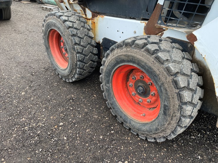 2015-bobcat-s590-image-18