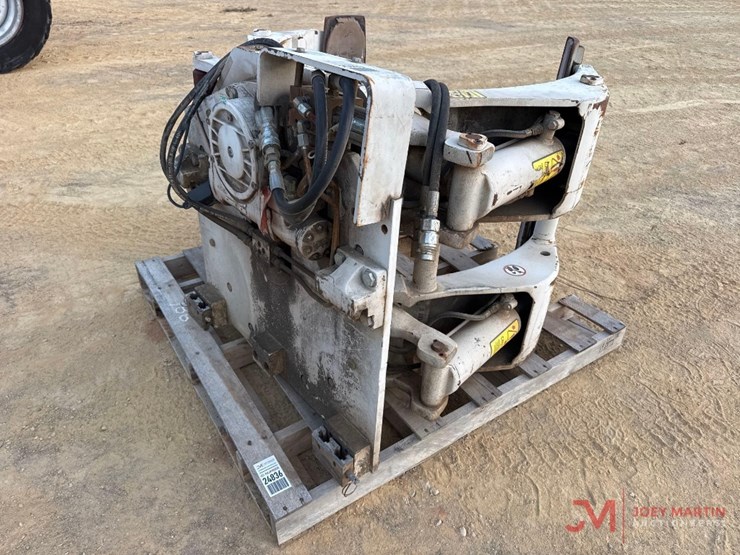 cascade-451-rc-hydraulic-bale-grapple-forklift-attachment-image-2