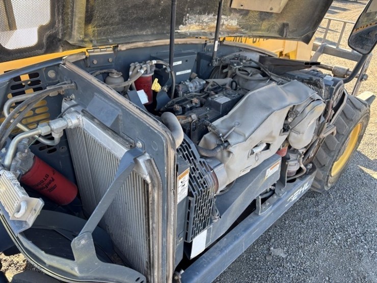 2014-gehl-rs5-19-image-15