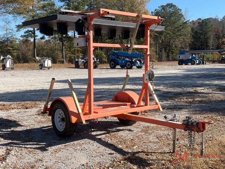 towable-arrow-board-directional-sign-image-1