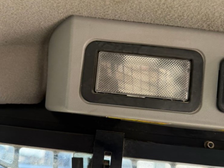 2022-caterpillar-279d3-image-68