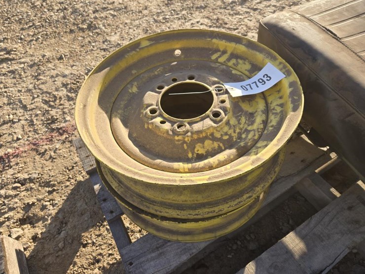 john-deere-16-image-1