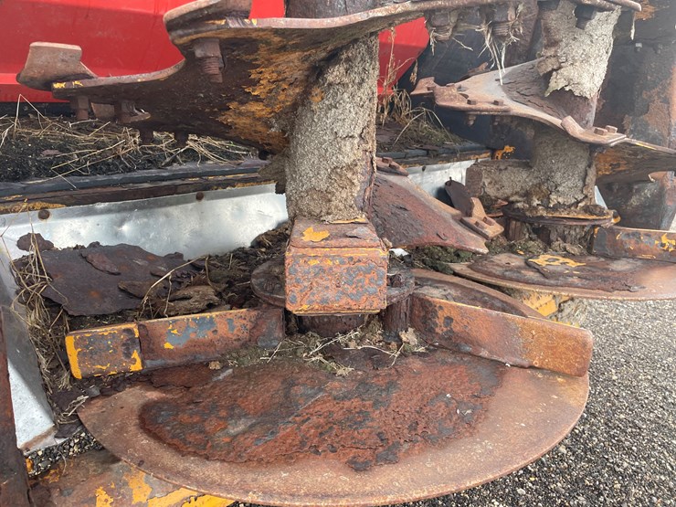 kuhn-knight-2044-image-25