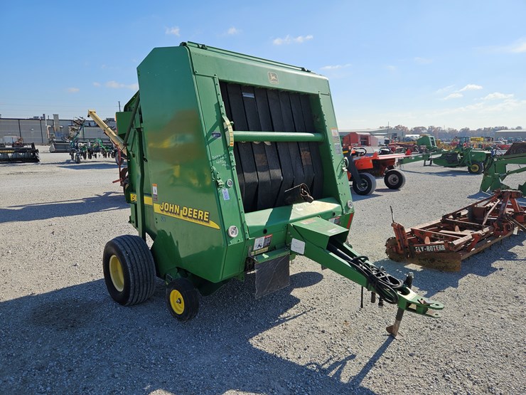 2001-john-deere-567-image-11
