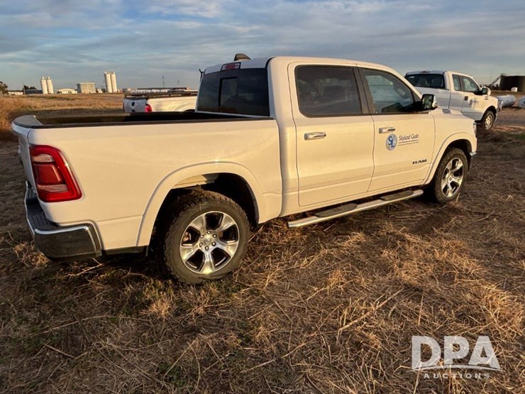2019-dodge-1500-image-3