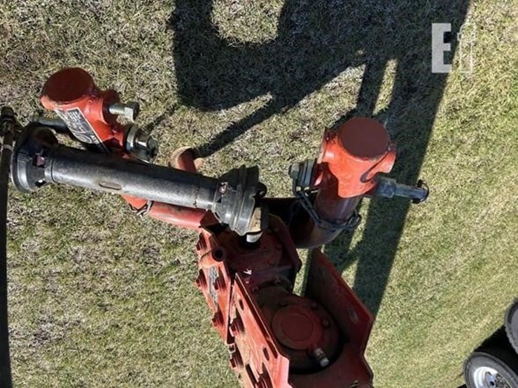 2014-new-holland-h7460-image-9