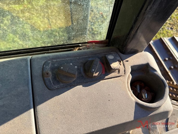 2014-caterpillar-d6k2-lgp-image-19