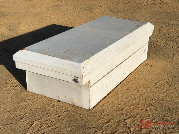 drop-in-pickup-truck-tool-box-image-1