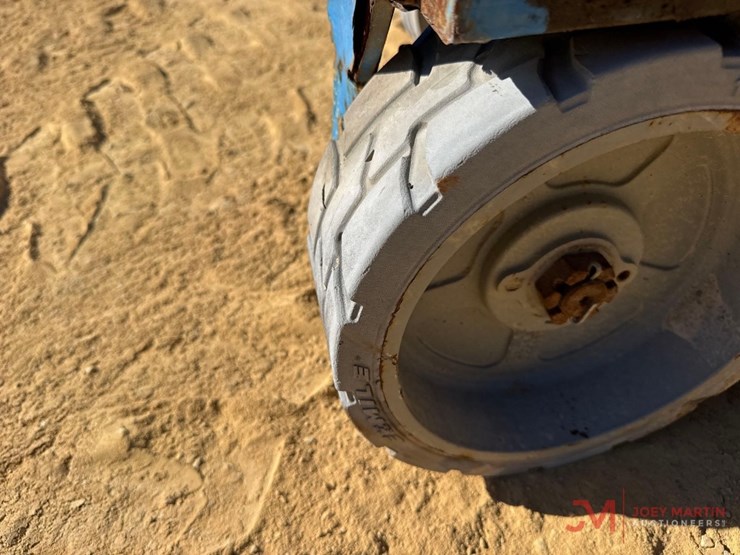 genie-gs1930-image-5