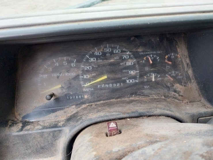 chevrolet-suburban-image-11