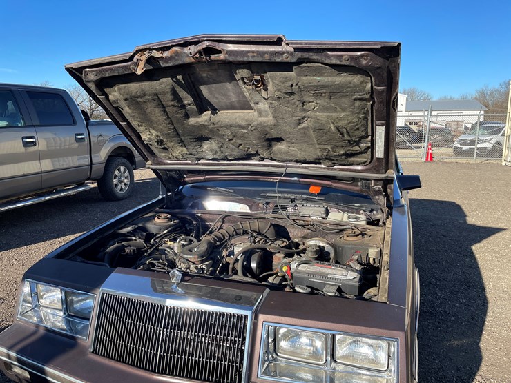 #1075-•-1982-chrysler-lebaron-convertible-(has-wi-title)-image-30