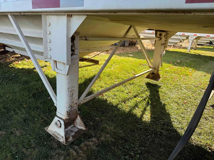 agri-trader-hopper-bottom-image-6