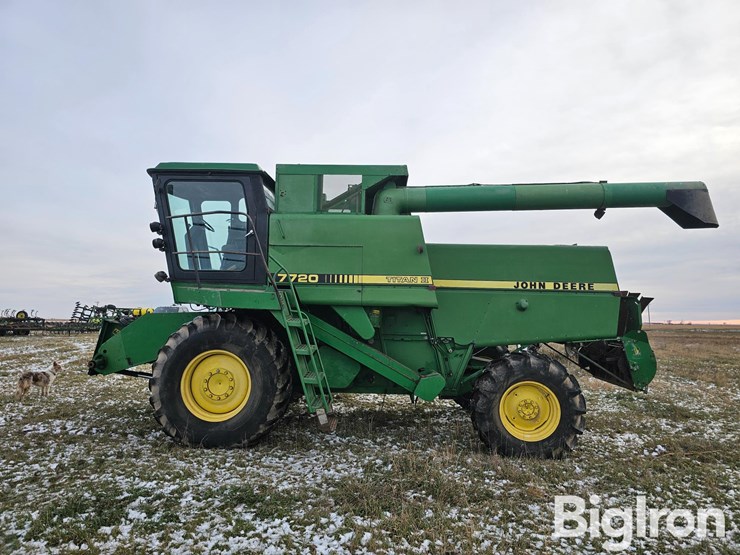 1985-john-deere-7720-titan-ii-image-8