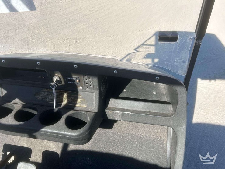 ez-go-golf-cart-image-9