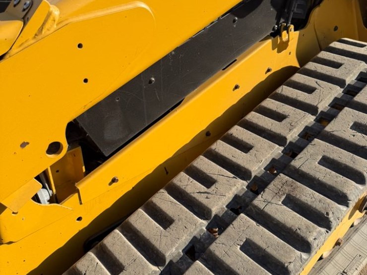 2022-caterpillar-299d3-xe-image-47