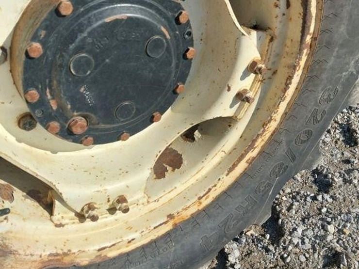 2003-new-holland-ts110-image-14