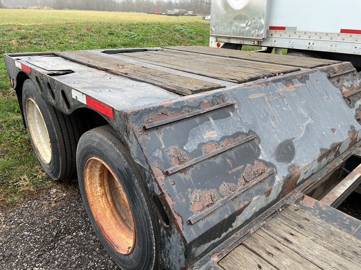 #1056-•-2005-xl60-specialized-38'-lowboy-trailer-(has-wi-title)-image-25