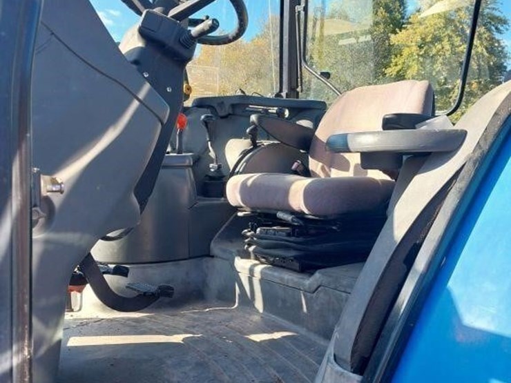 2003-new-holland-ts110-image-18