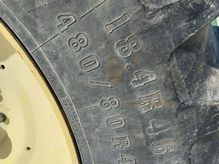 john-deere-8200-image-11