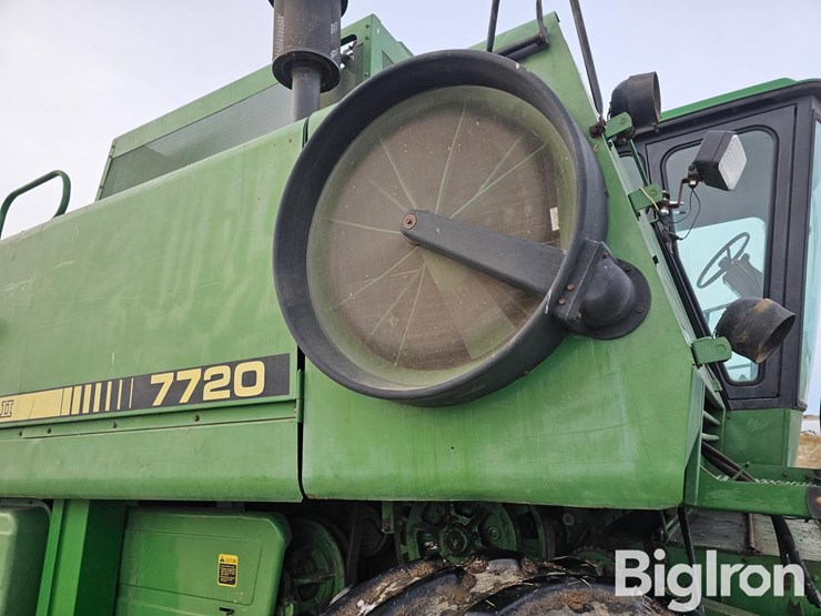 1985-john-deere-7720-titan-ii-image-16