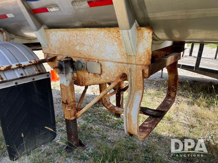 1982-heil-trailer-image-46