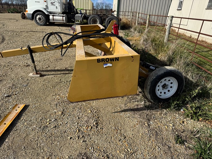 brown-dsht12-image-2