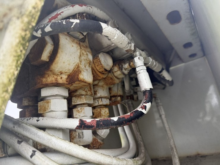 2006-international-7300-image-52