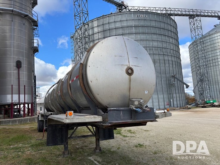 1974-heil-trailer-image-19