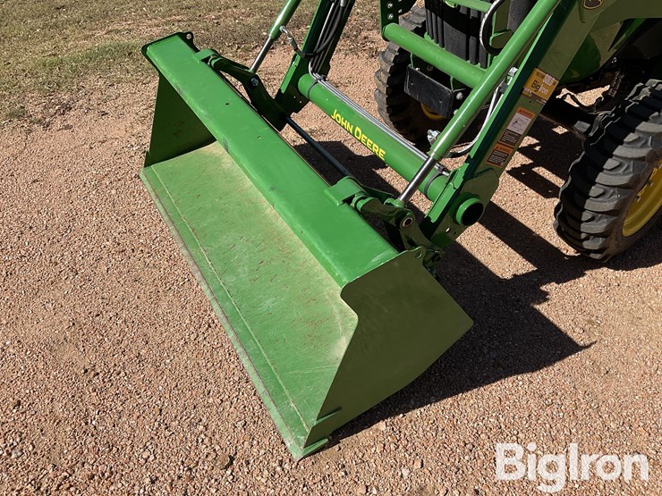 2022-john-deere-3038e-image-13